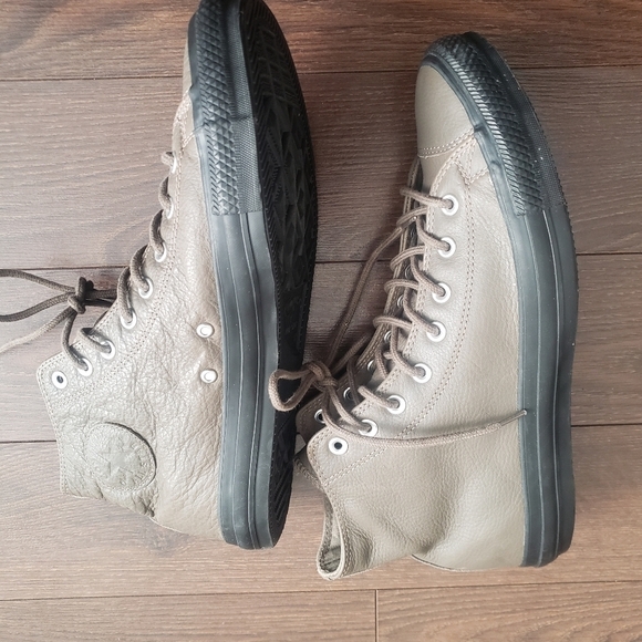 UNISEX Leather Converse - Picture 5 of 13